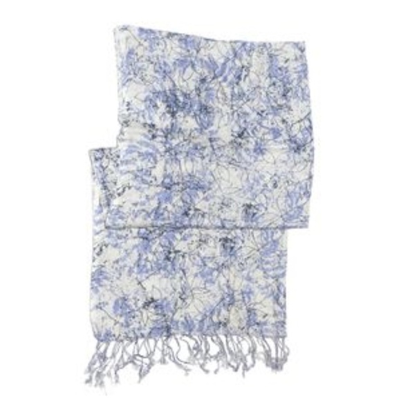 100% Viscose Blue and White Splash Art Scarf with Fringes - Picture 4 of 4